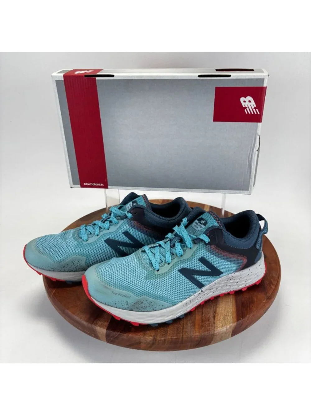 New Balance Fresh Foam Arishi Shoes Womens Size 9.5 Blue Trail Running Sneakers